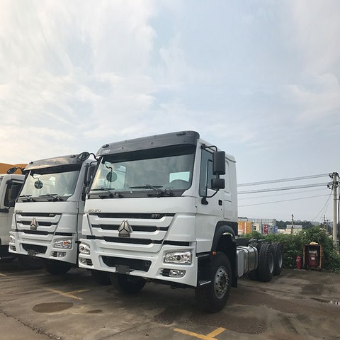 CNHTC Cargo Transport HOWO 6X4 371 Hp Ten Wheels Truck Trailer Head