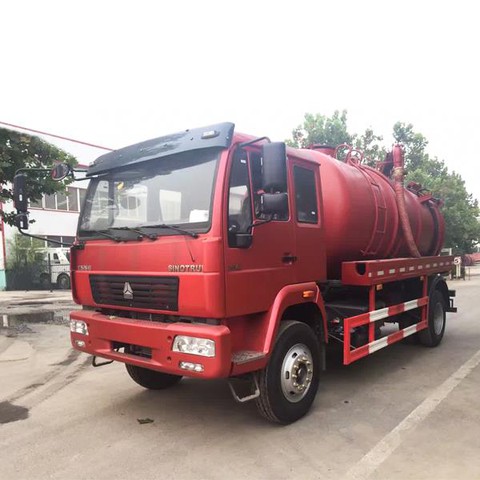 China SINOTRUK HOWO 6 Wheeler Vacuum Suction Sewage Tank Truck