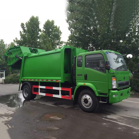 Chinese SINO TRUCK HOWO 4X2 Cheap 6 Wheeler Sanitation Garbage Compactor Truck